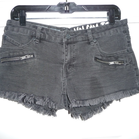 Volcom Pants - SALE New Volcom Zipper YAE CUT-OFF Shorts